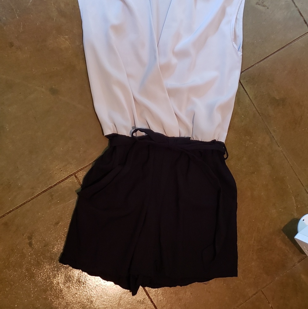 Jump suit - Picture 2 of 2